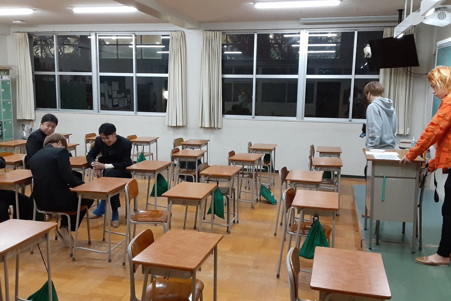 東海オンエアの「学校あるある」を支援しました！