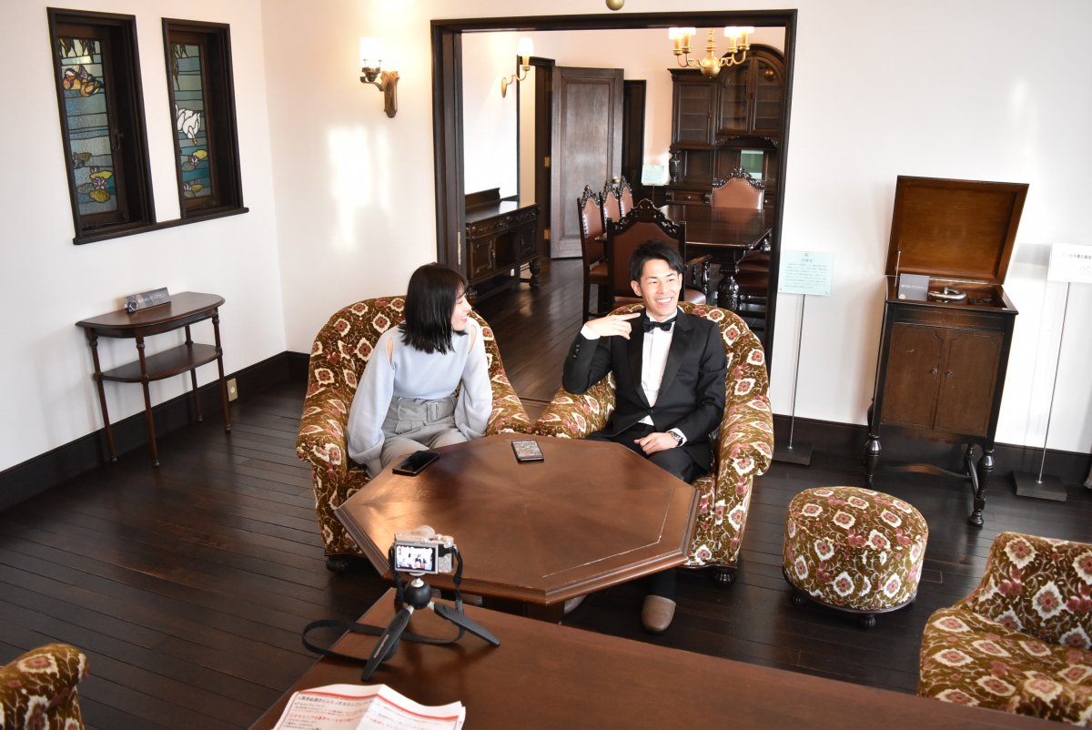 洋館が妙にマッチするりょう。