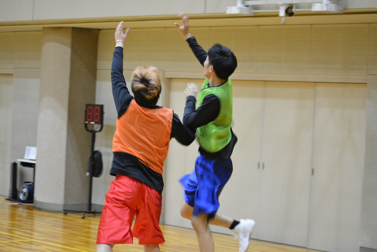 パワーと高さの勝負。
