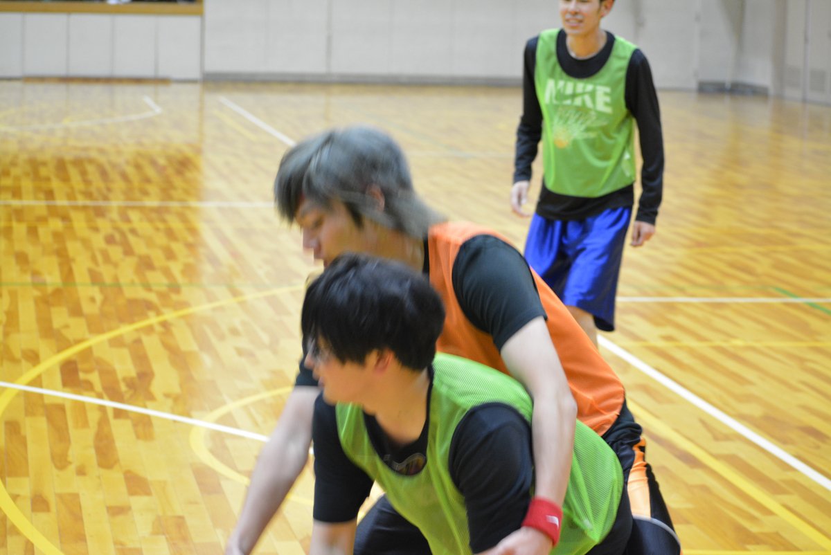 こう。