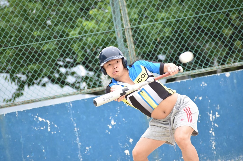 ボールをよく見る。