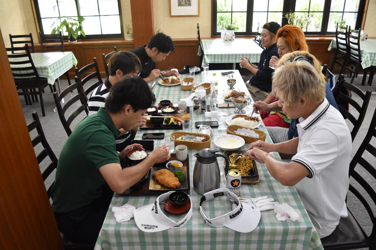 昼食タイム。