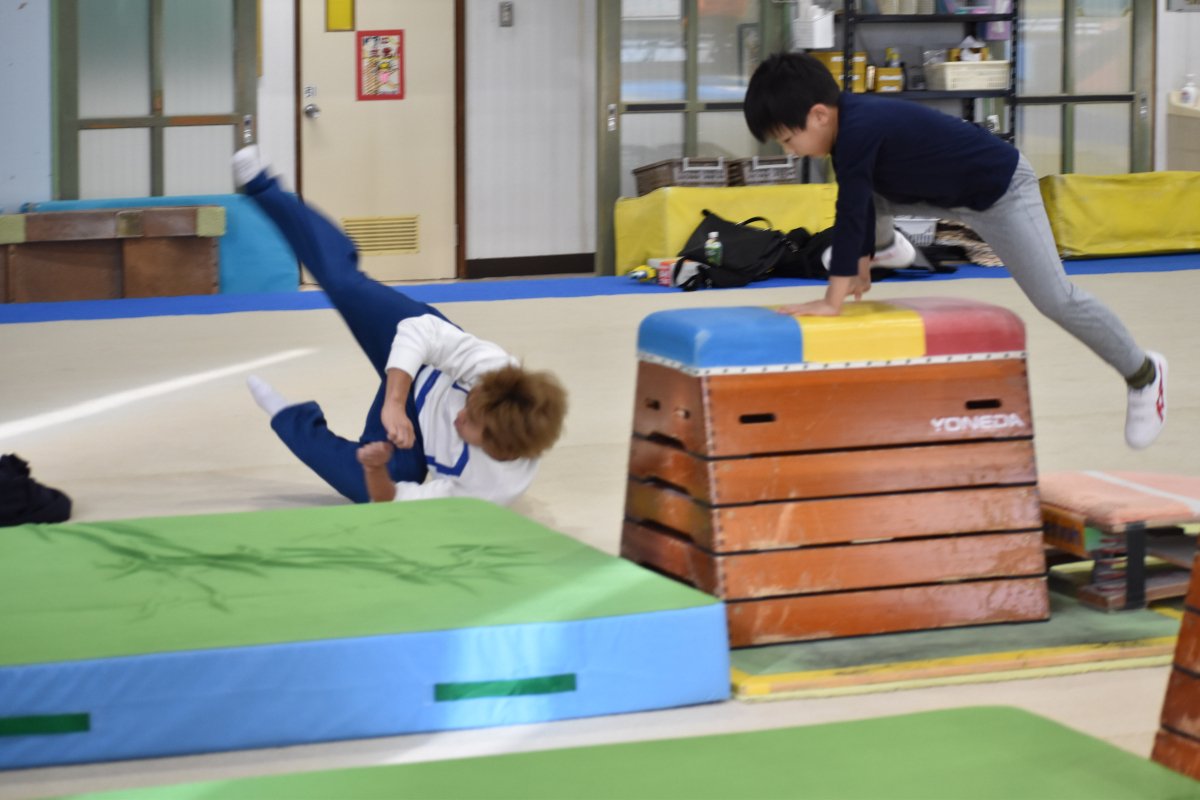 意味なく体を張る。
