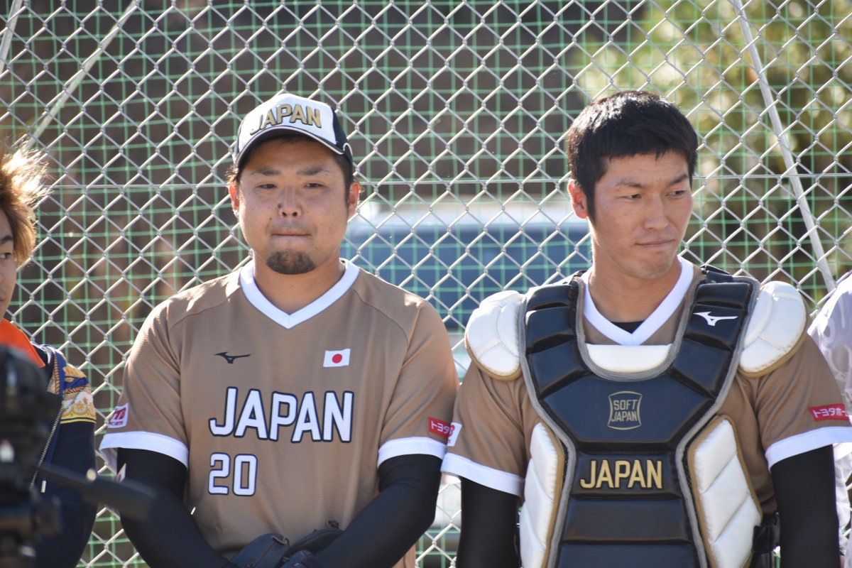 ゲストの松田投手と片岡捕手。