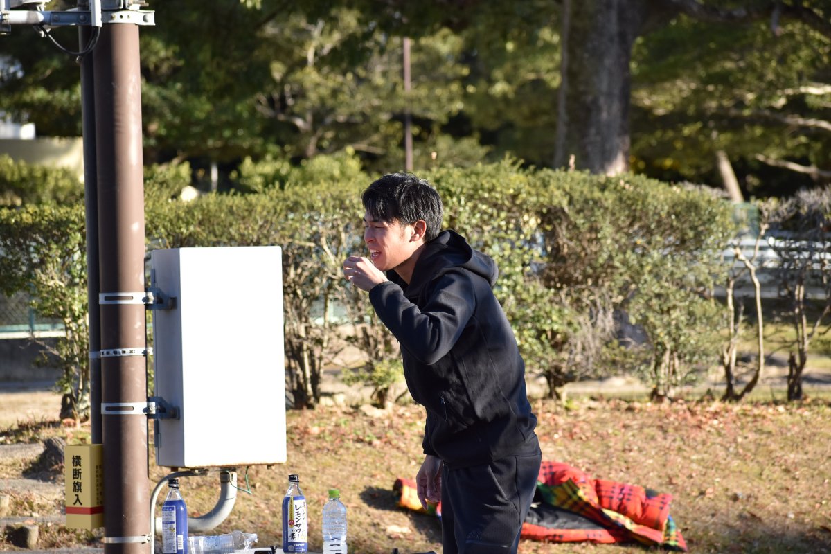 大量の「駆けつけ一杯」。