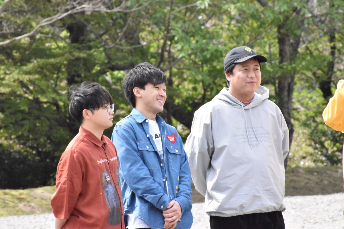 回答組。