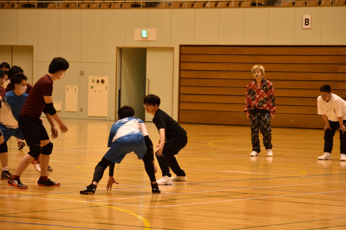 間合いを測って…