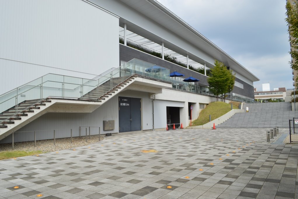 図書館交流プラザ周辺