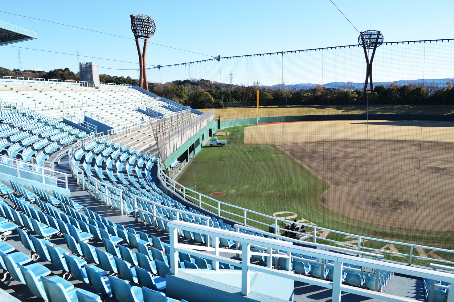 野球場（岡崎レッドダイヤモンドスタジアム）